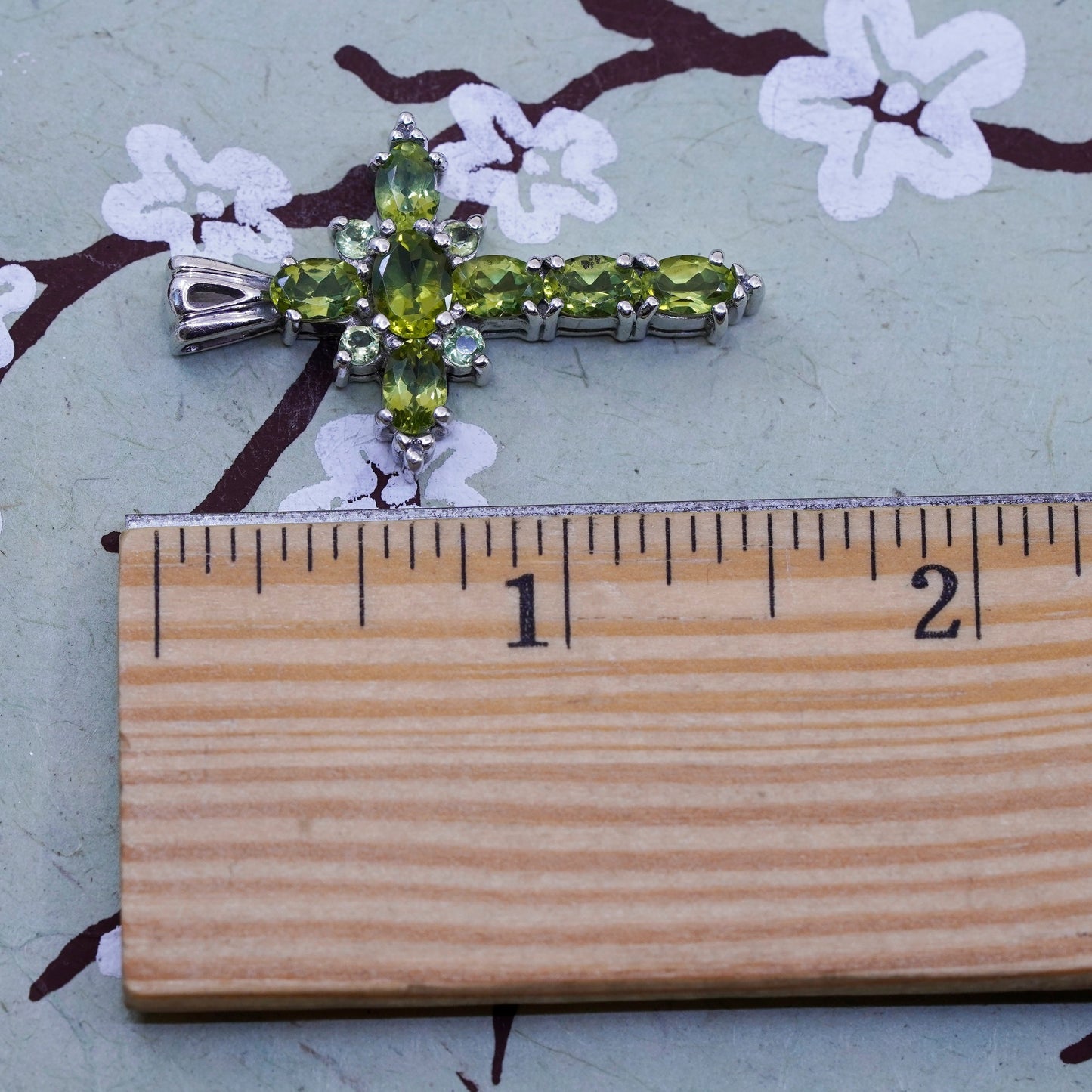 Vintage Sterling 925 silver handmade cross pendant with peridot inlay