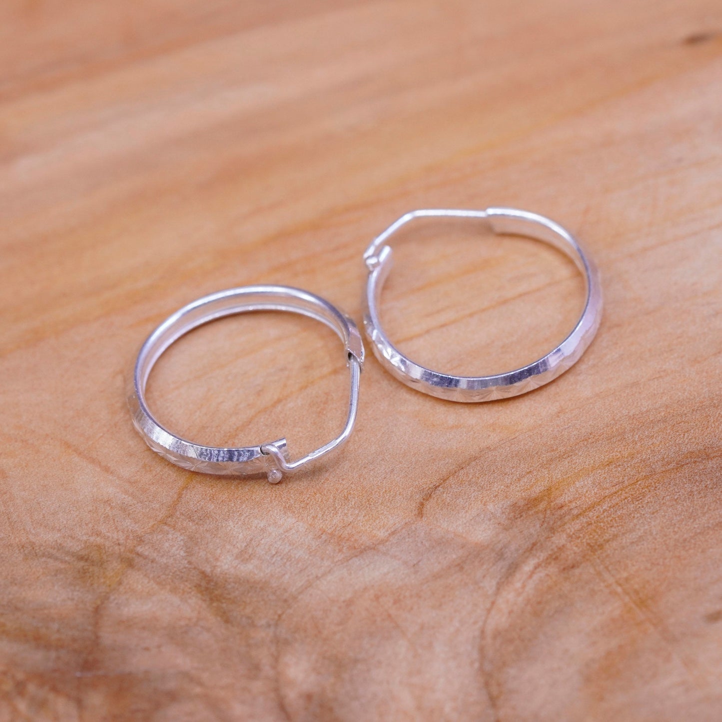 0.75”, 2.3g, 14K gold minimal simple hoops huggie, textured white gold earrings