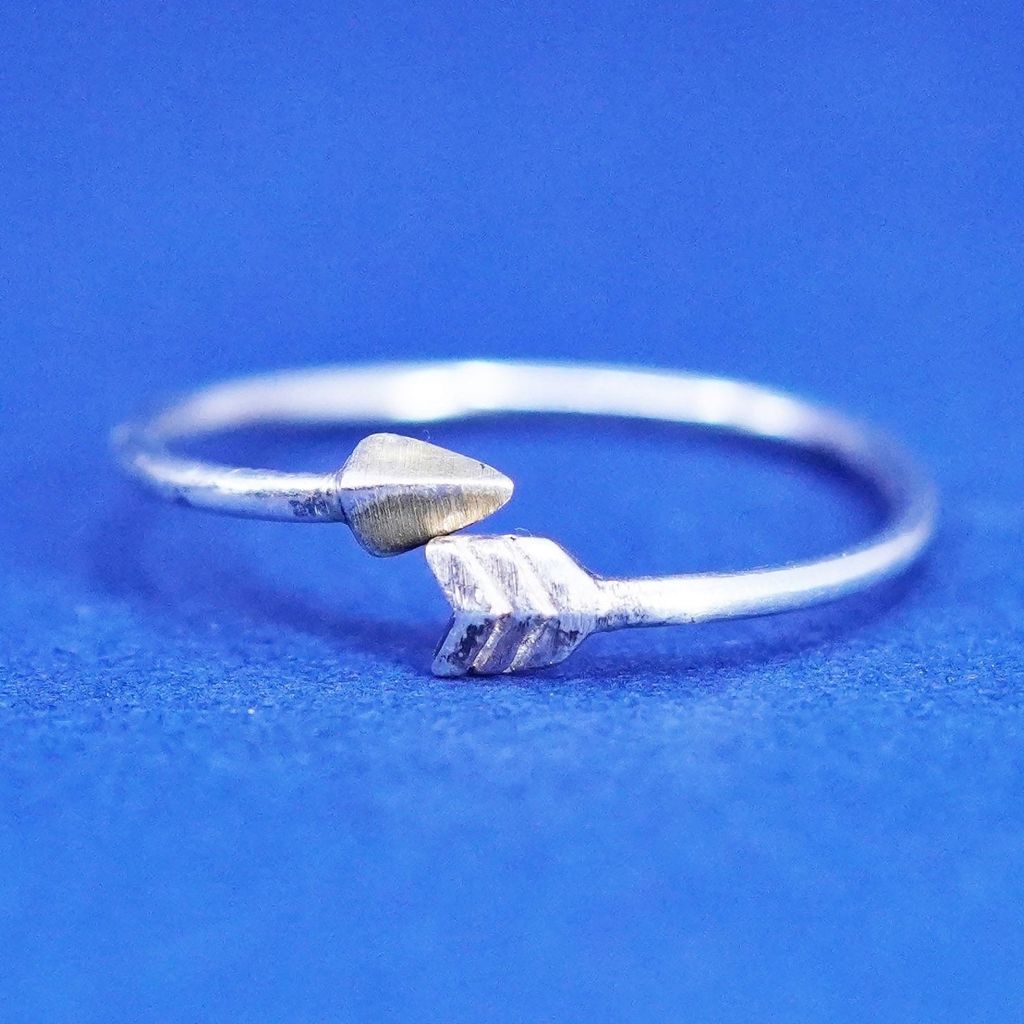 Size 8, vintage sterling silver handmade ring, 925 arrow wrap stackable band