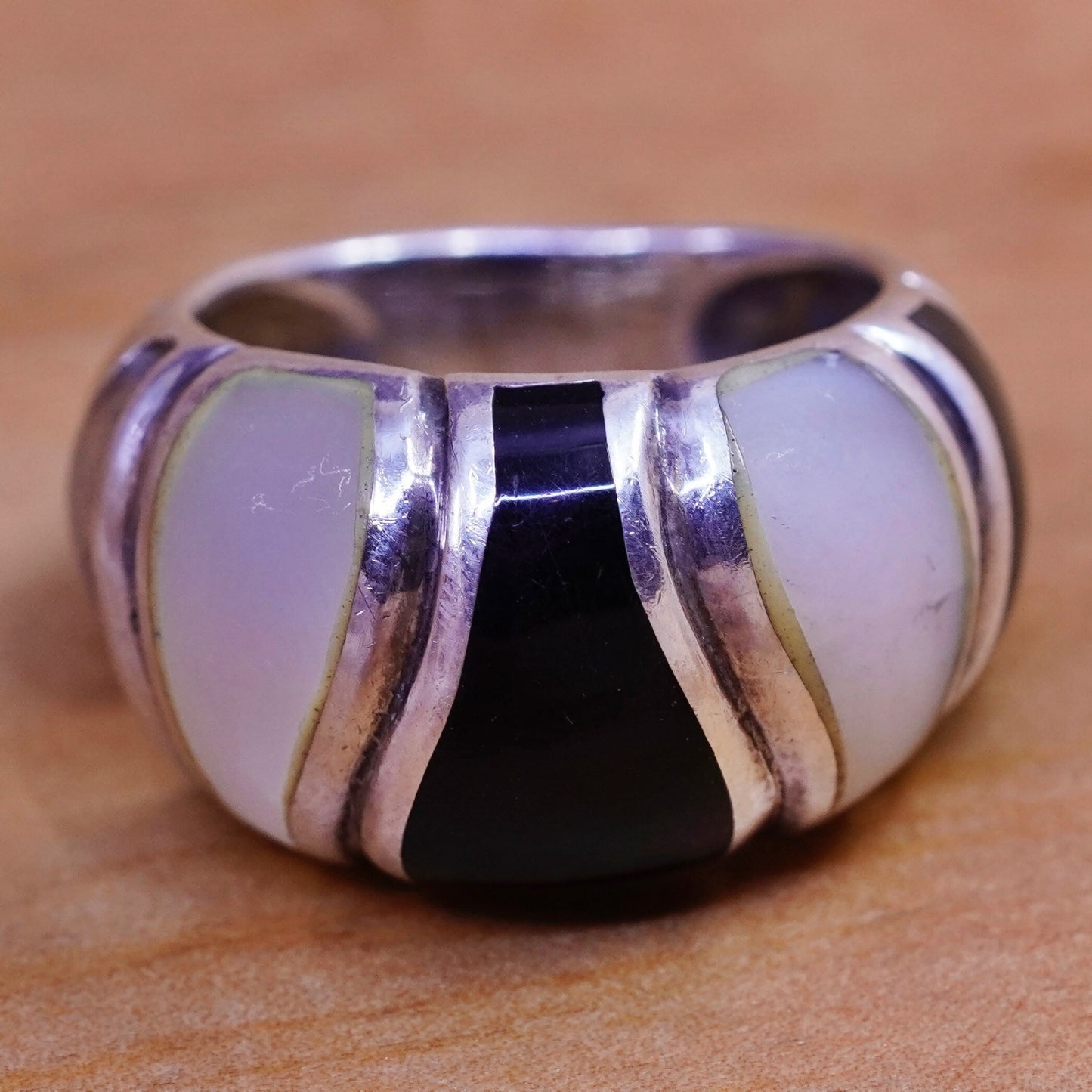 Size 8, Sterling 926 silver handmade ring band w/ obsidian and mother of pearl