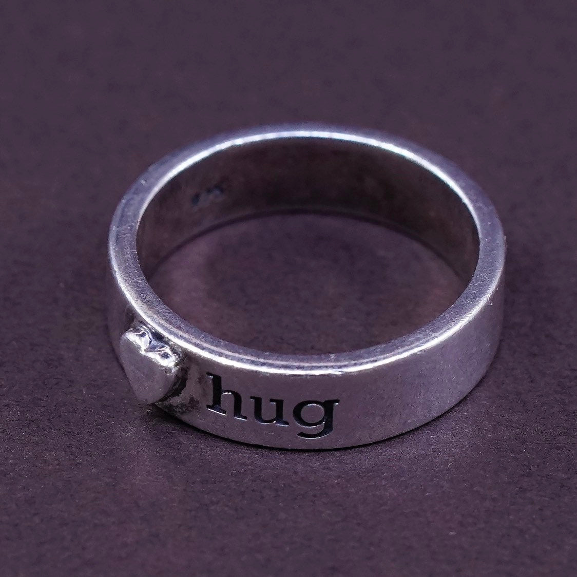 sz 6, vtg Sterling silver handmade ring w/ heart Embossed “hug”, 925 band