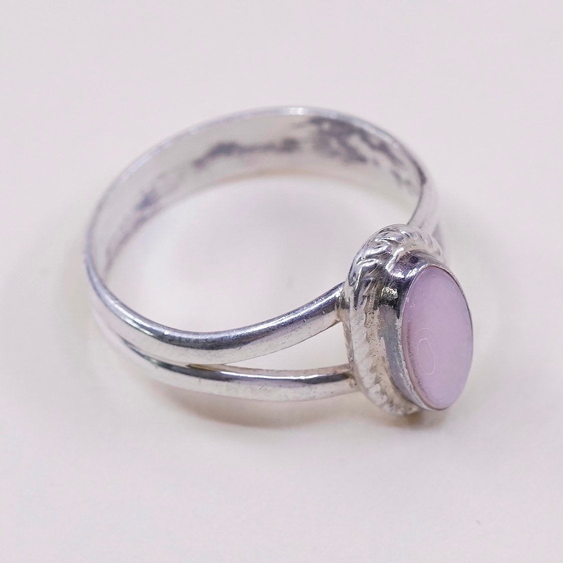 sz 8.25, native american JJ sterling silver handmade ring, 925 w/ mother of pearl