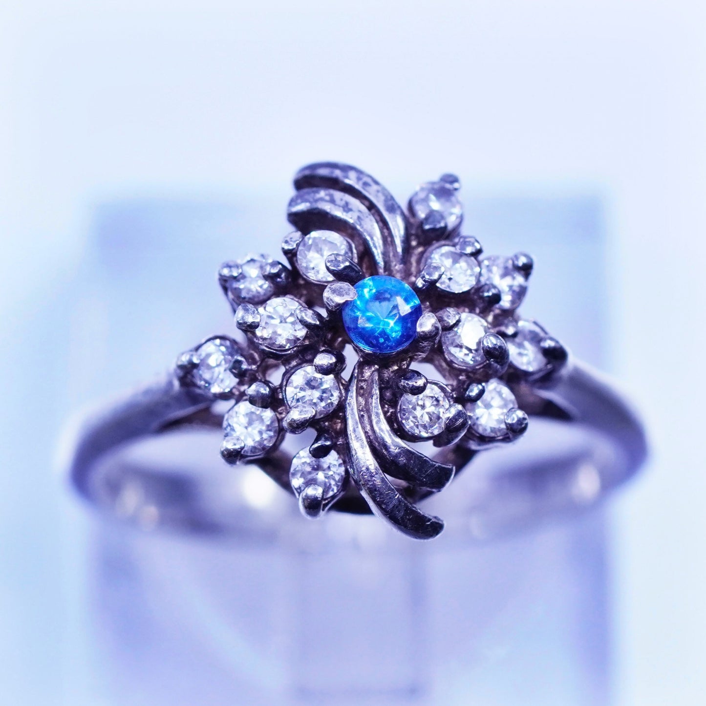 Size 7, vintage Sterling 925 silver handmade band ring with cluster Cz