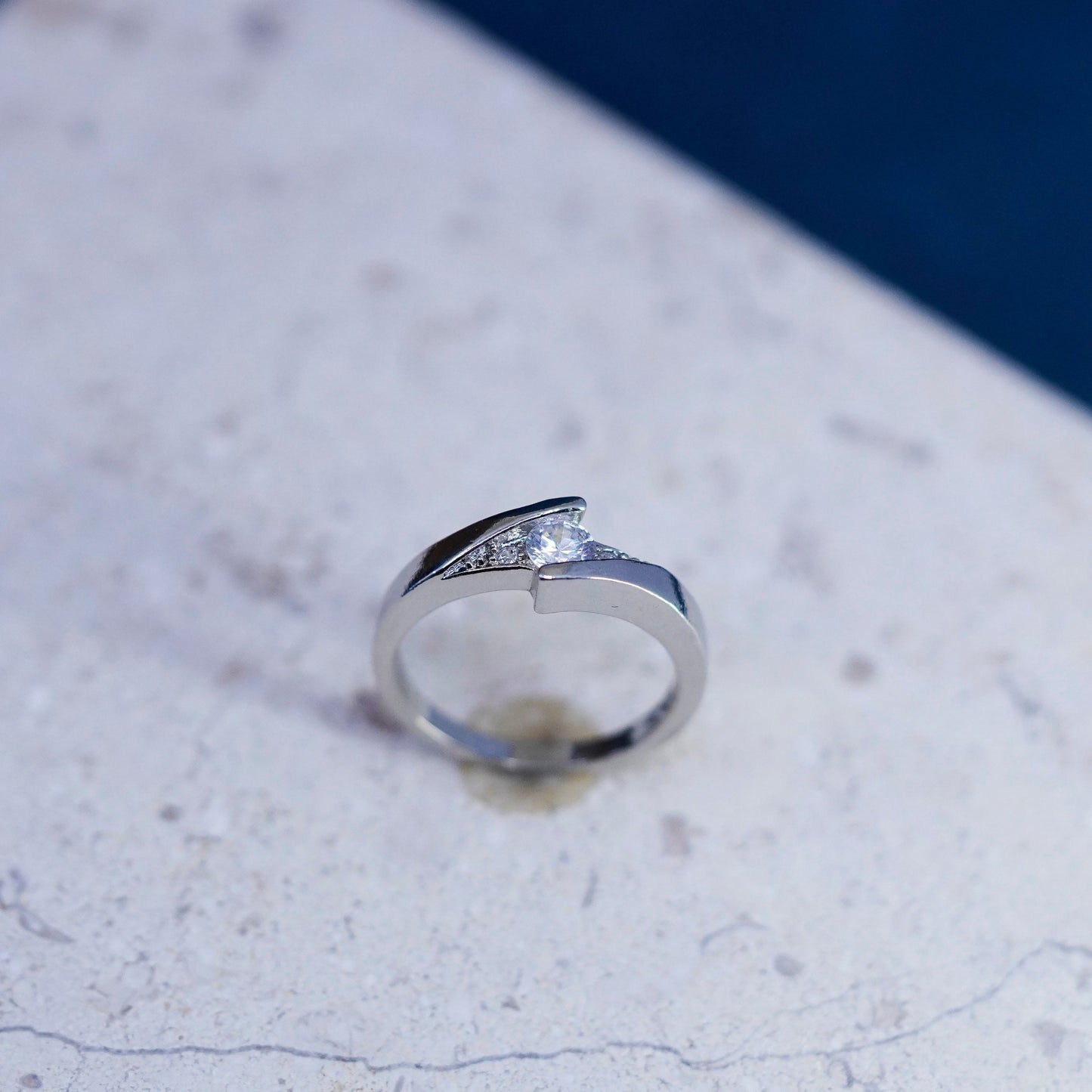 Size 7, vintage Sterling 925 silver engagement anniversary band ring with Cz