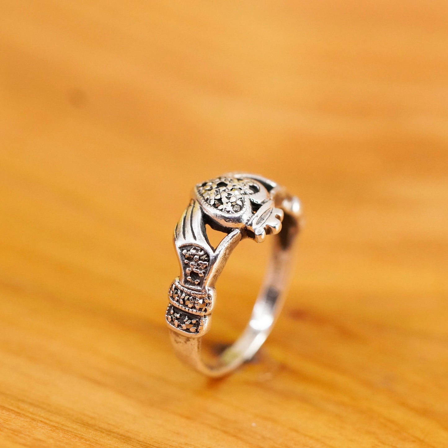 Size 8.75, Solvar sterling silver claddagh ring, holding topaz heart 925 band