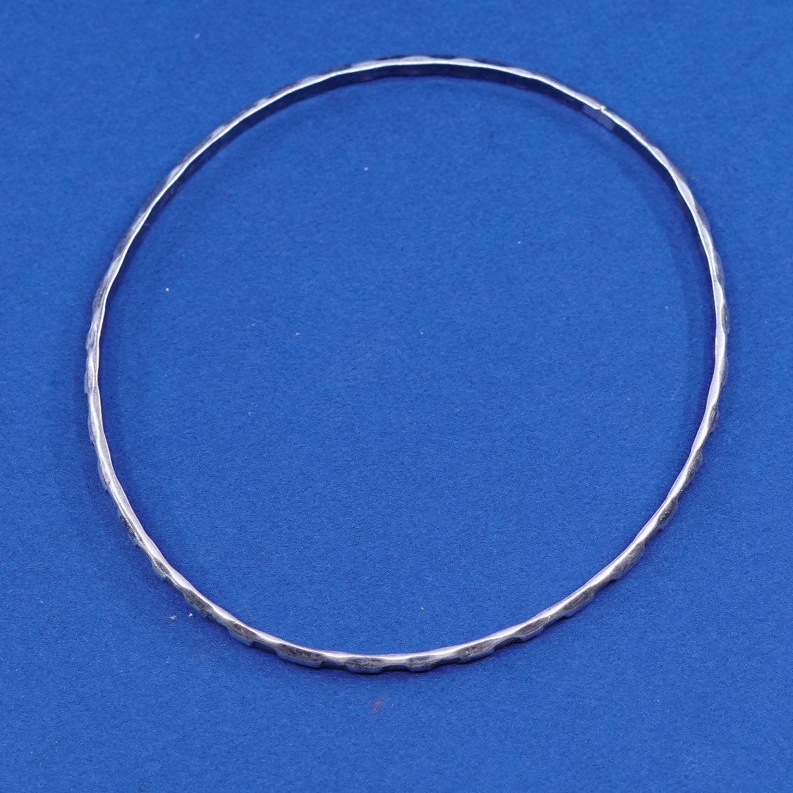7.5”, vtg sterling silver handmade bracelet, Mexico stackable 925 ribbed bangle