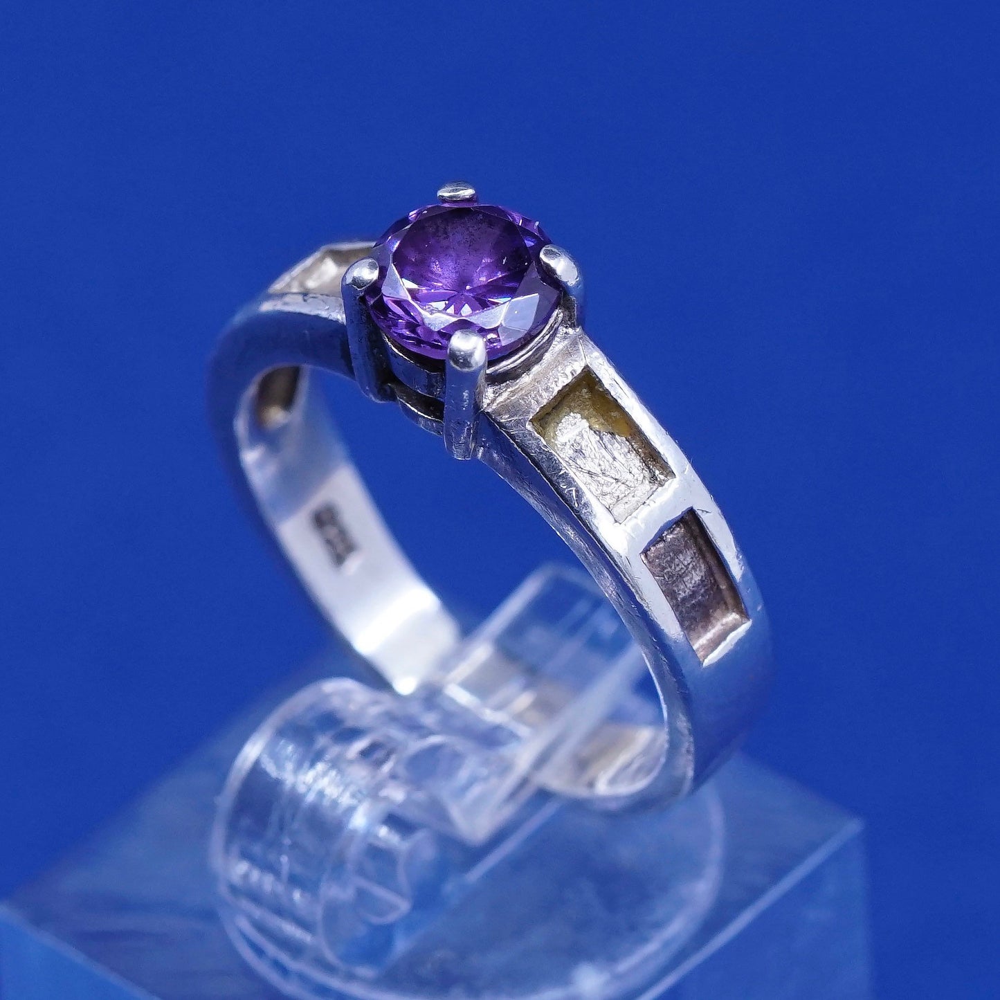 Size 7, Vintage Sterling 925 silver handmade ring with amethyst