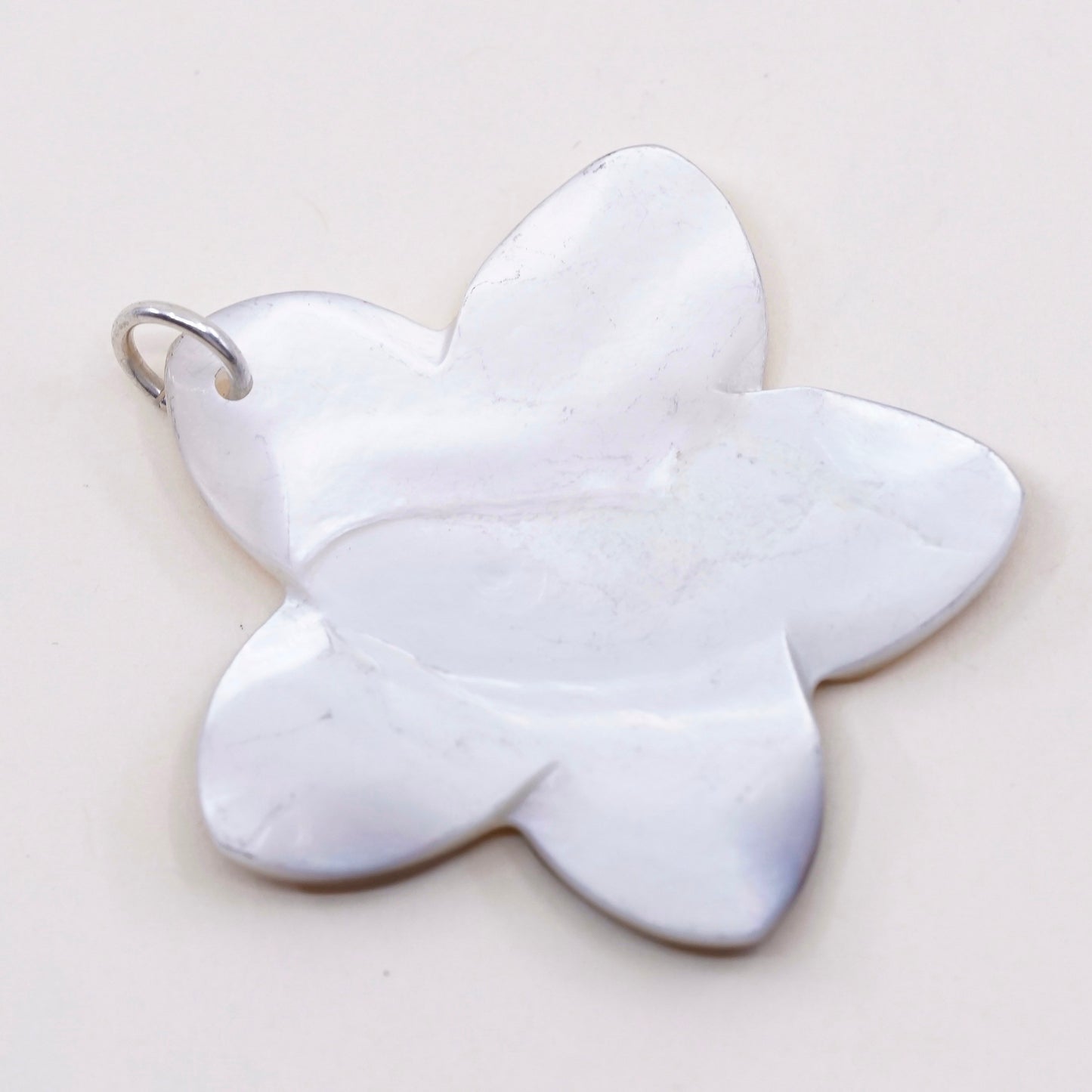 Vintage sterling 925 silver handmade pendant with mother of pearl flower