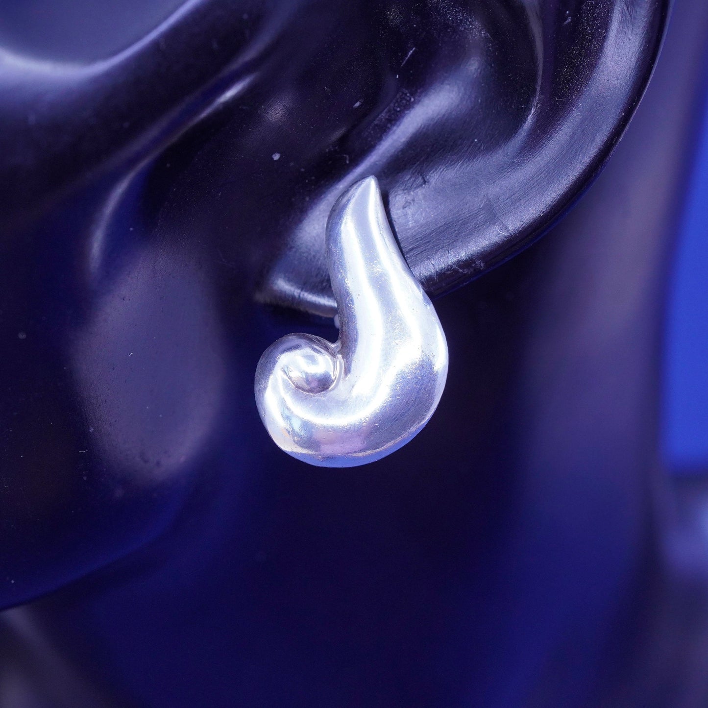 Vintage Sterling silver handmade earrings, Mexico 925 swirly studs
