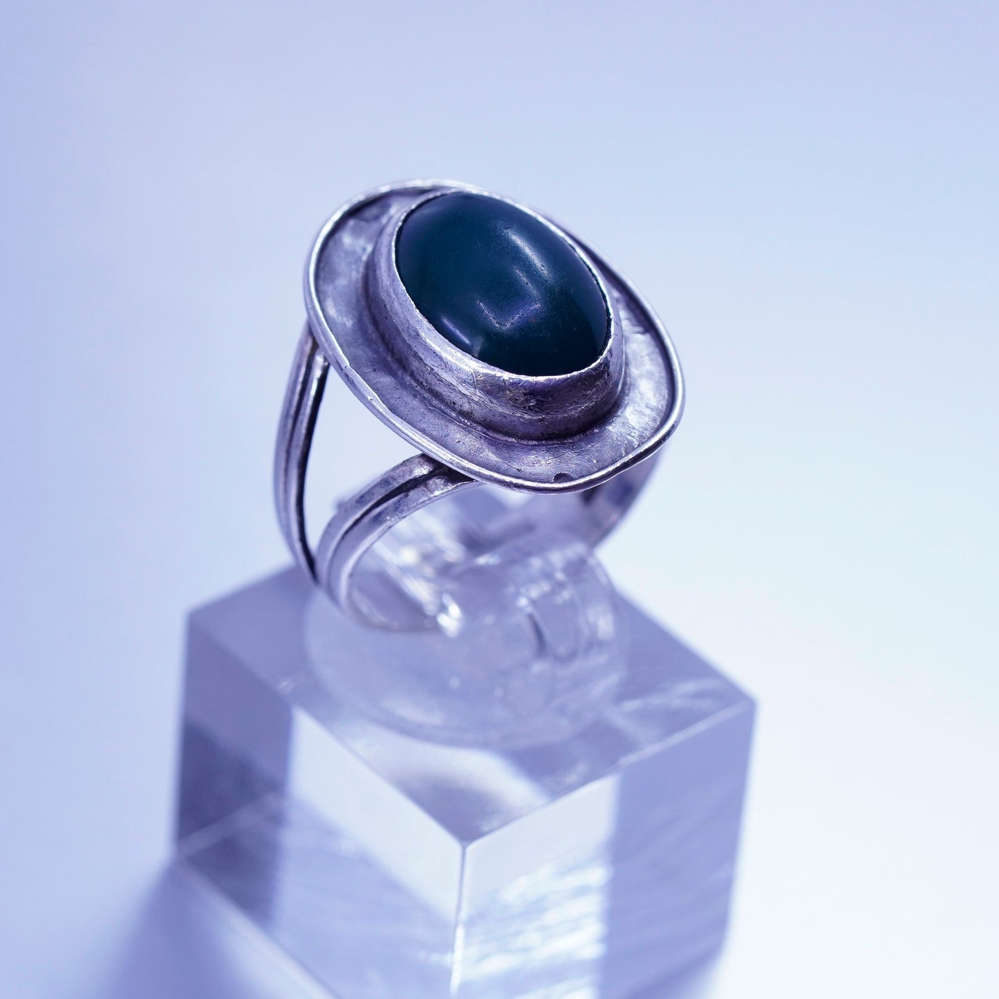 Size 6, vintage bali Sterling 925 silver handmade ring with onyx