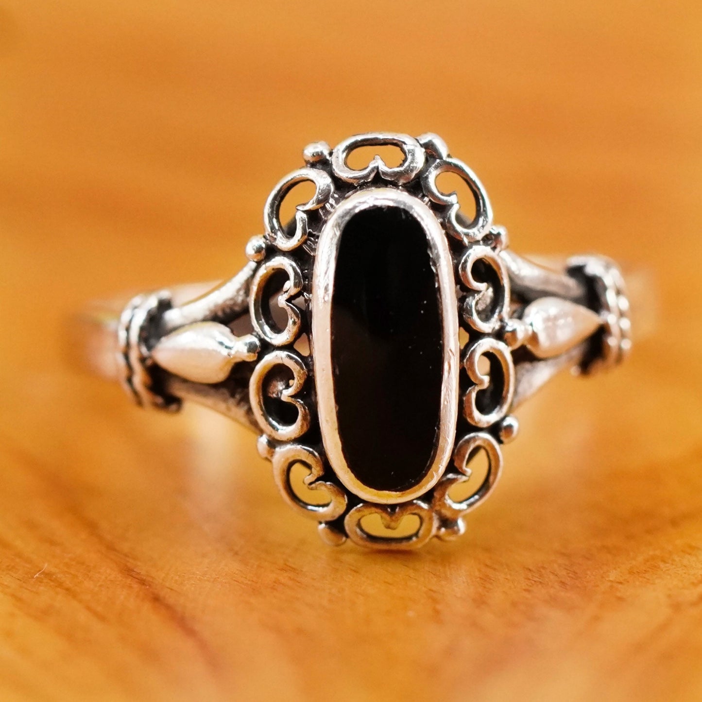 Size 6.25, vintage Sterling 925 silver handmade filigree ring with oval onyx