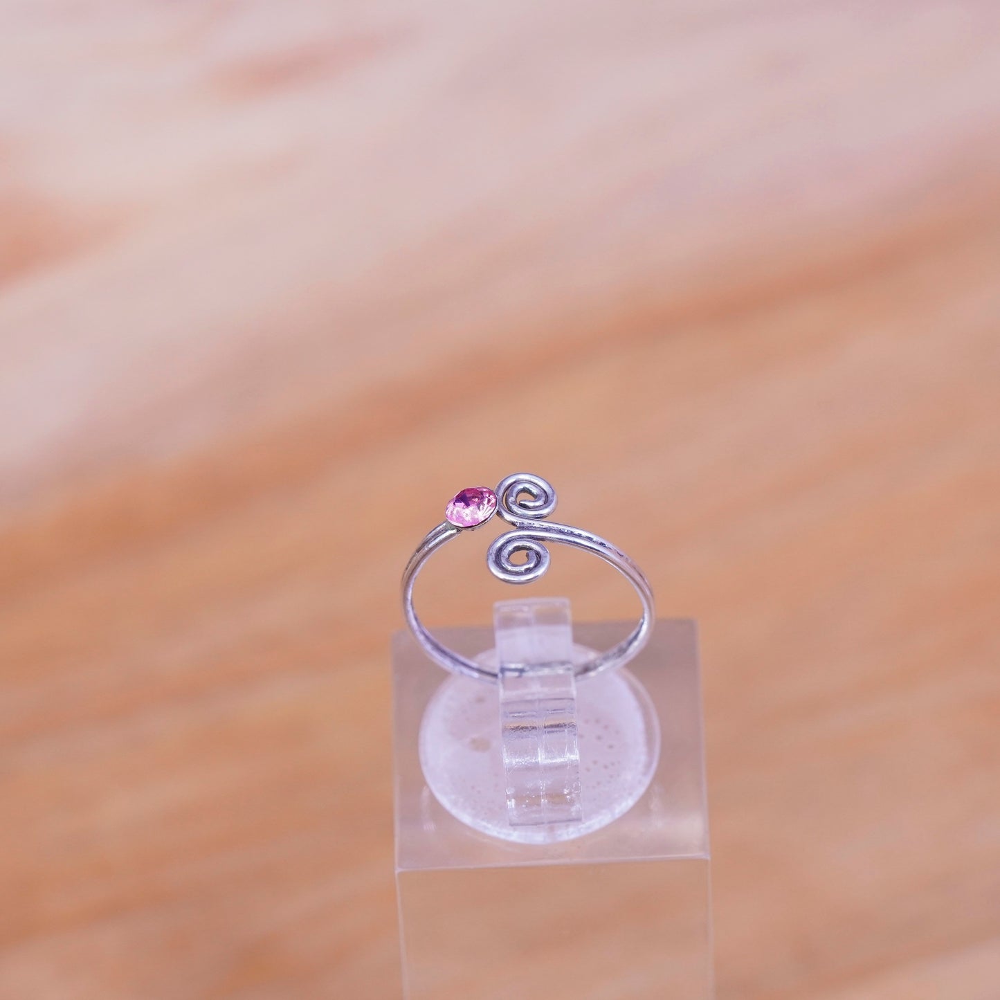 Size 3, vintage Sterling 925 silver handmade swirl ring with pink crystal