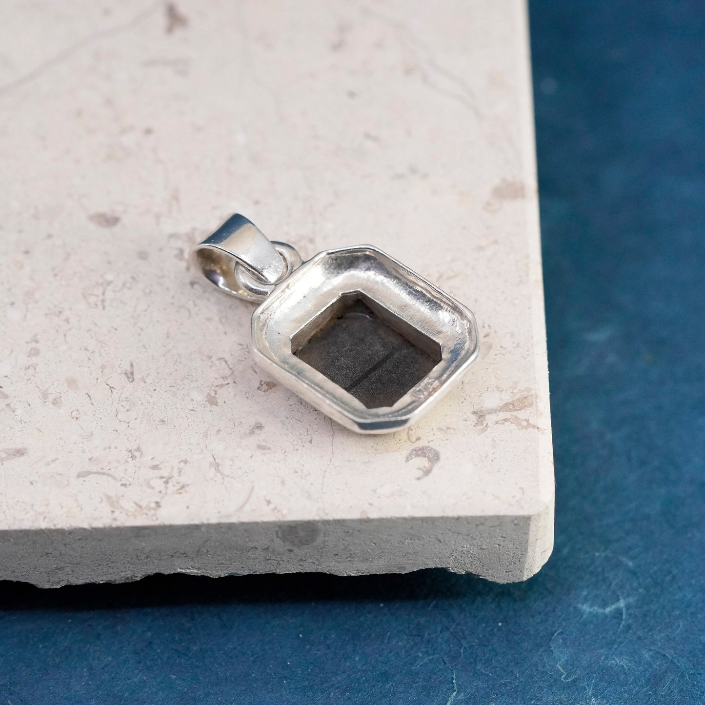 Vintage Mexico Sterling 925 silver handmade pendant with rectangular onyx