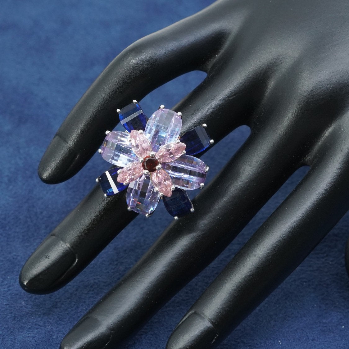 sz 8, vtg Sterling silver cocktail ring, 925 band w/ blue purple N pink cushion