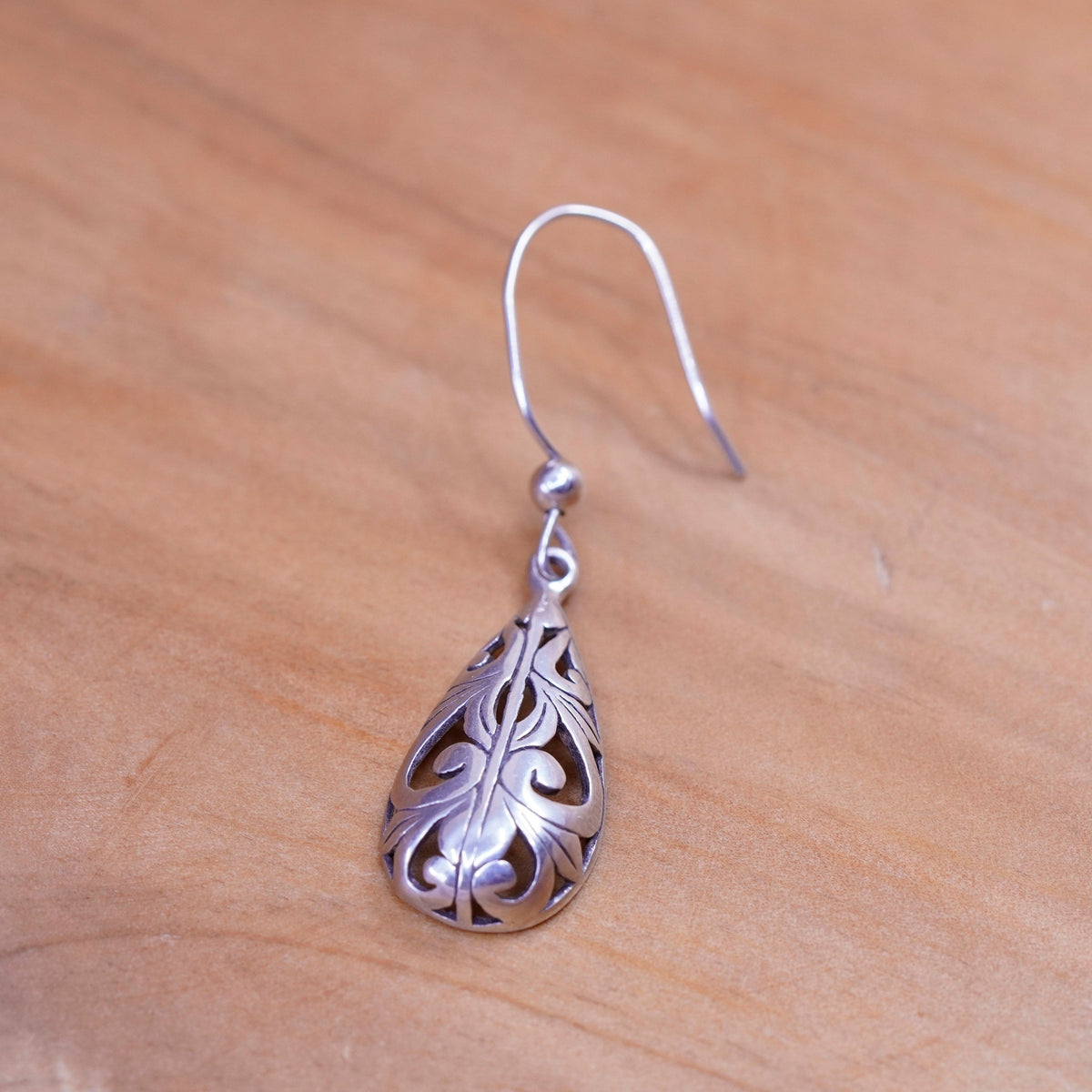 Vintage Sterling silver handmade earrings, 925 Bali teardrop drops