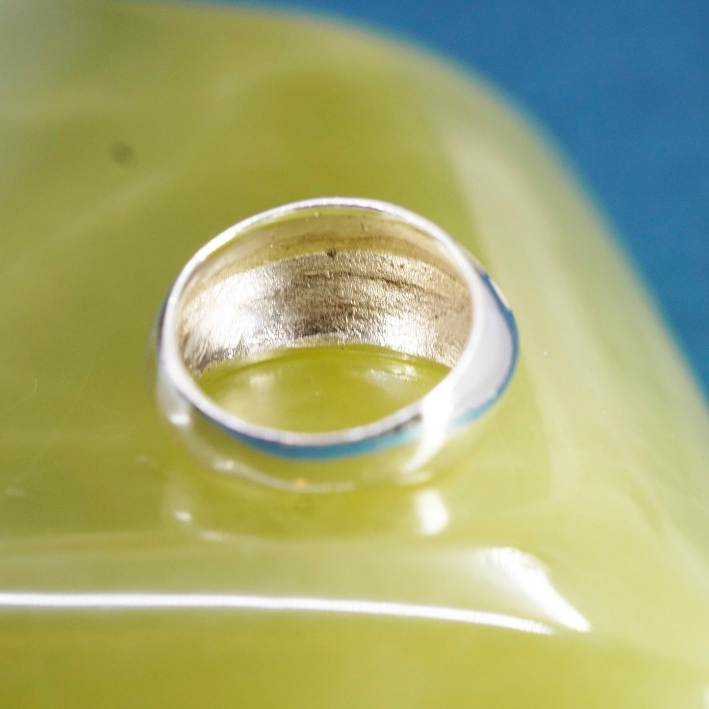 Size 6.75, Sterling silver handmade swirl ring, 925 ribbed band mother of pearl
