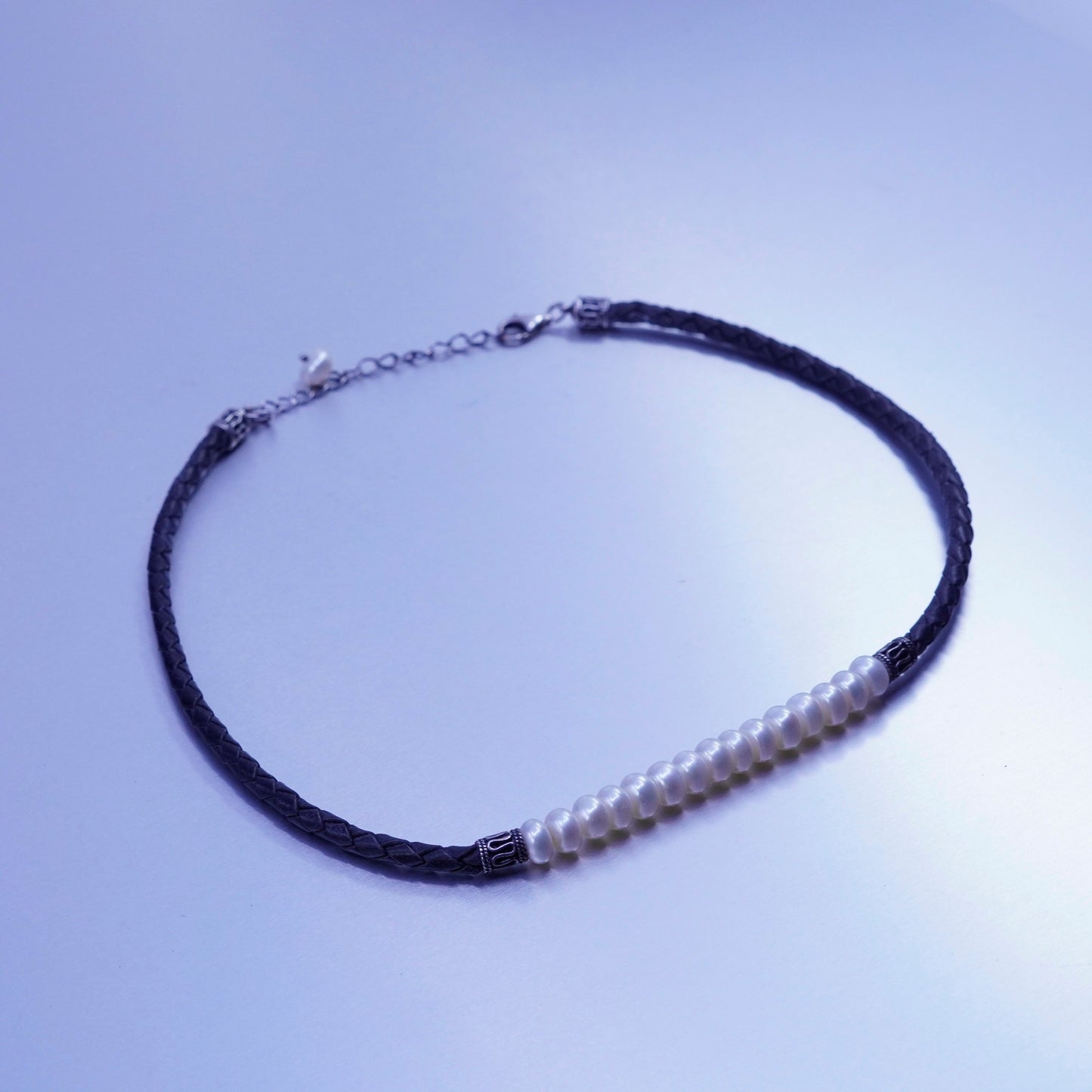 16+2”, freshwater pearl necklace Sterling 925 silver clasp braided leather core