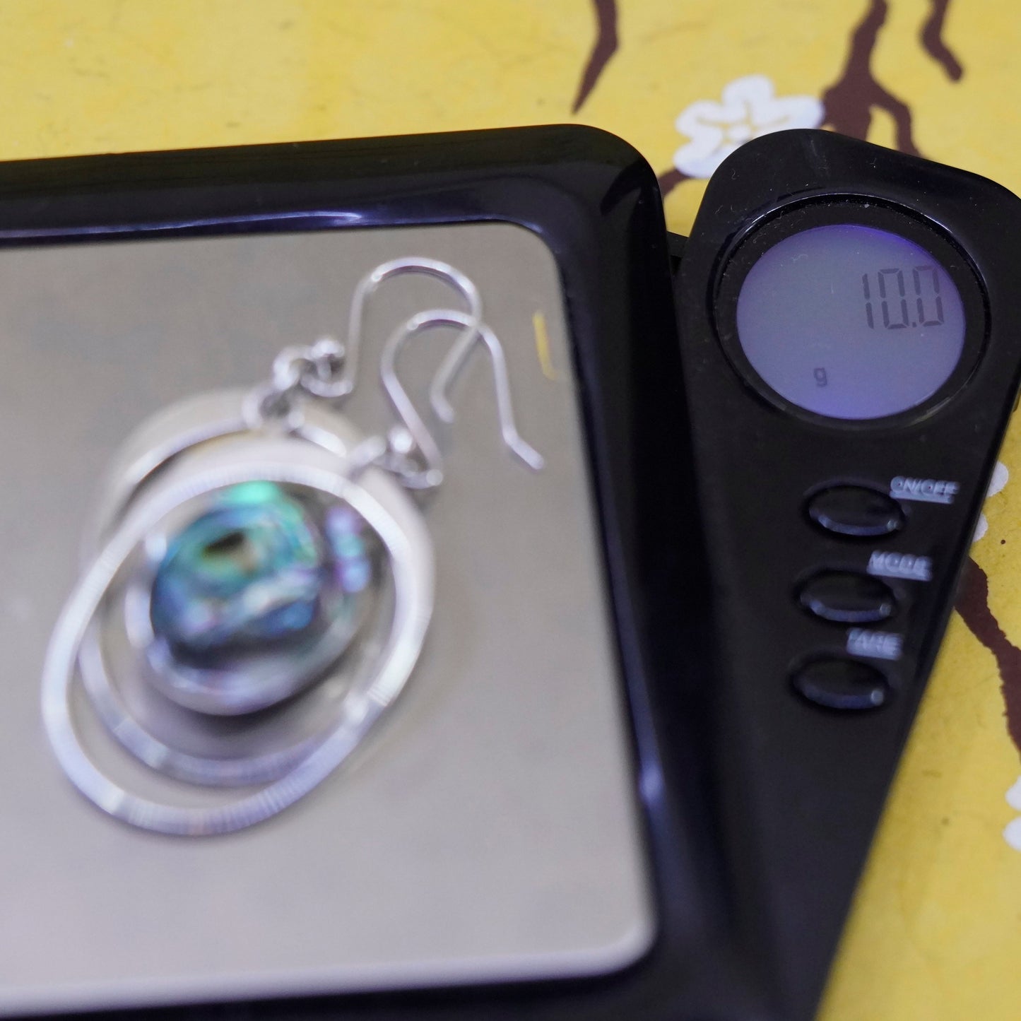 Vintage Sterling 925 silver handmade earrings with oval abalone