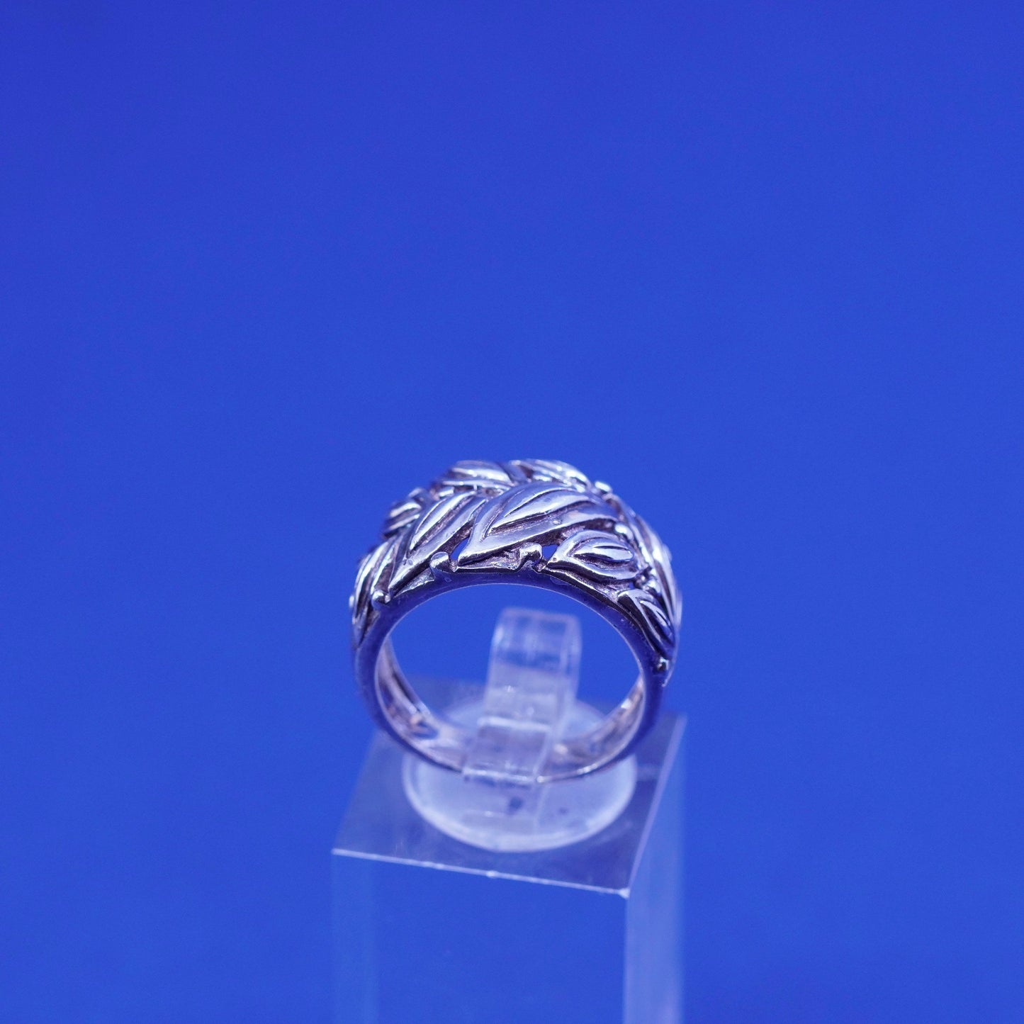 Size 7, vintage Sterling silver handmade ring, 925 leaves band