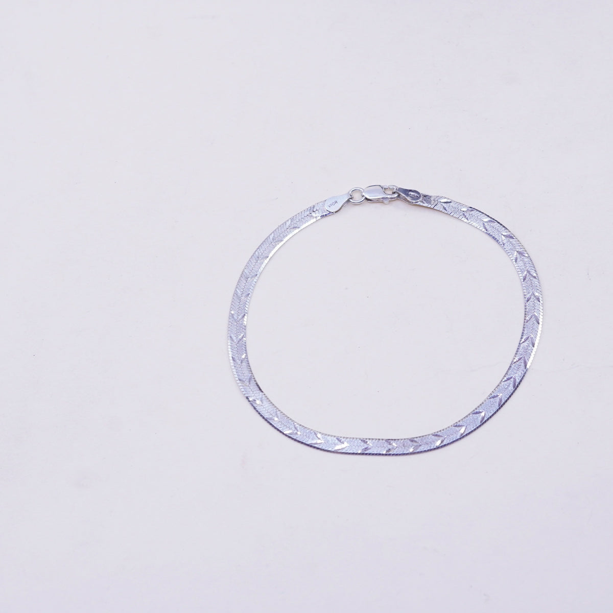 8.5“, Vintage sterling silver textured herringbone bracelet, Italy 925 chain
