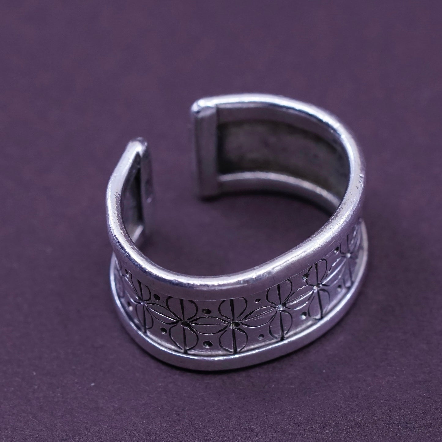 Size 6.5, vintage Sterling silver handmade ring, 925 textured band, open end