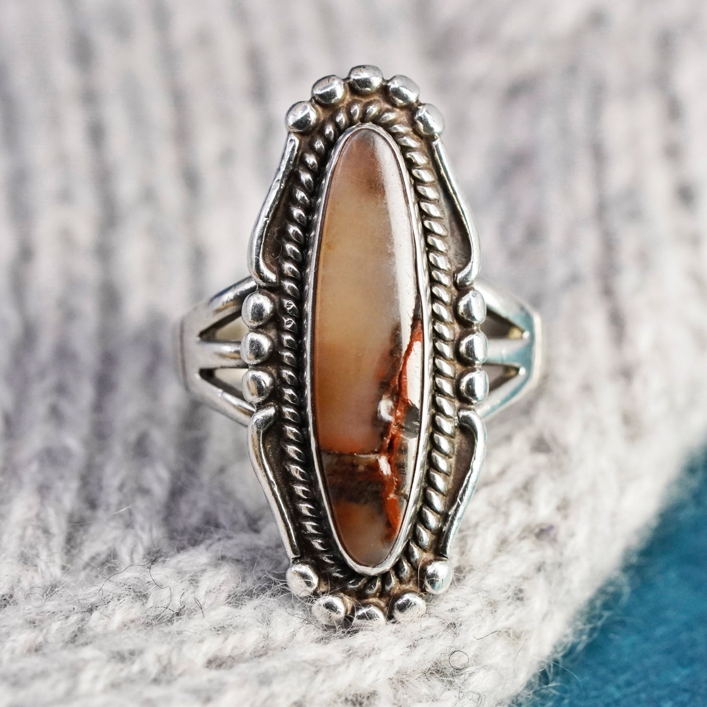 Size 7.25, vintage Sterling 925 silver handmade ring w/ lace agate beads Around