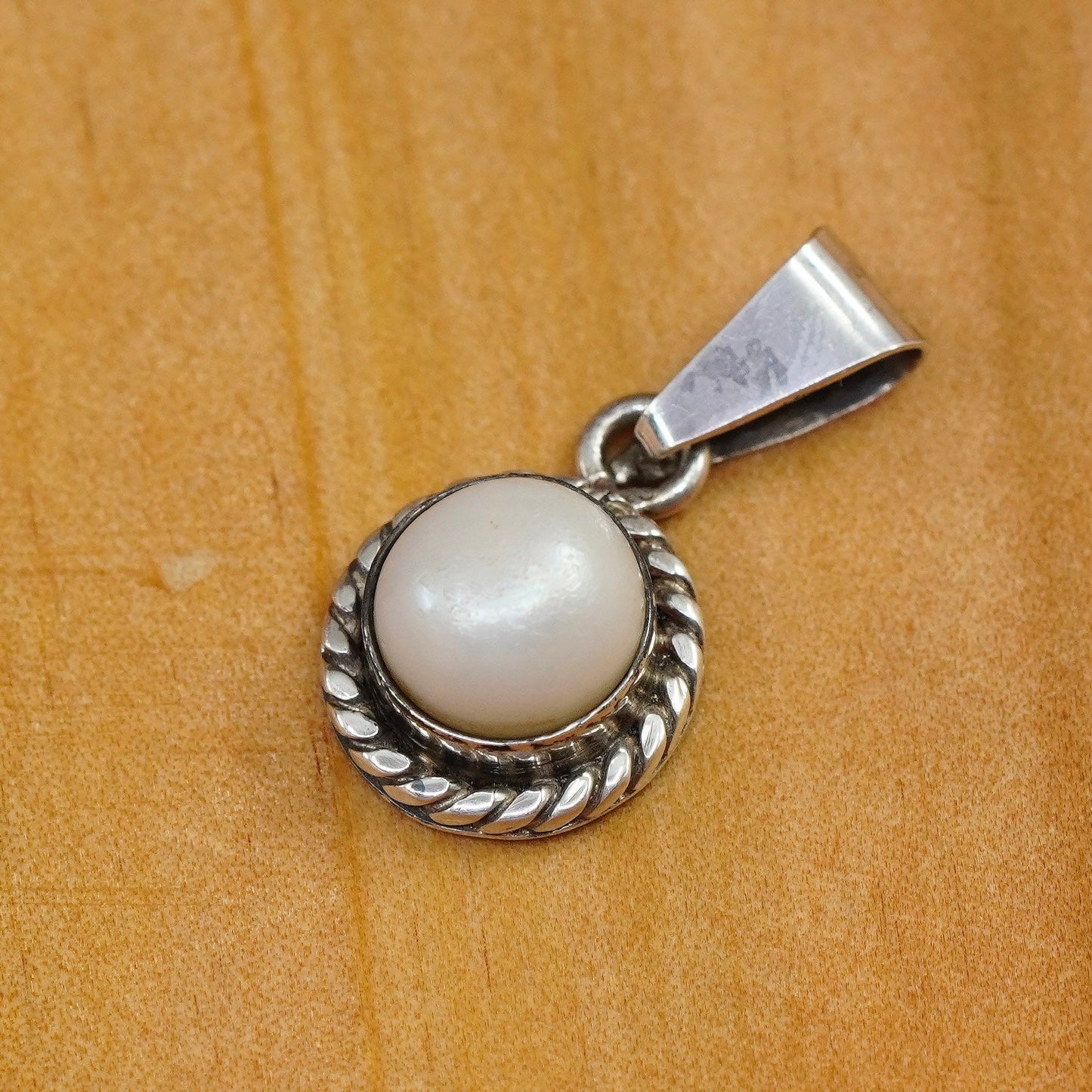 Vintage Sterling 925 silver handmade pendant with pearl