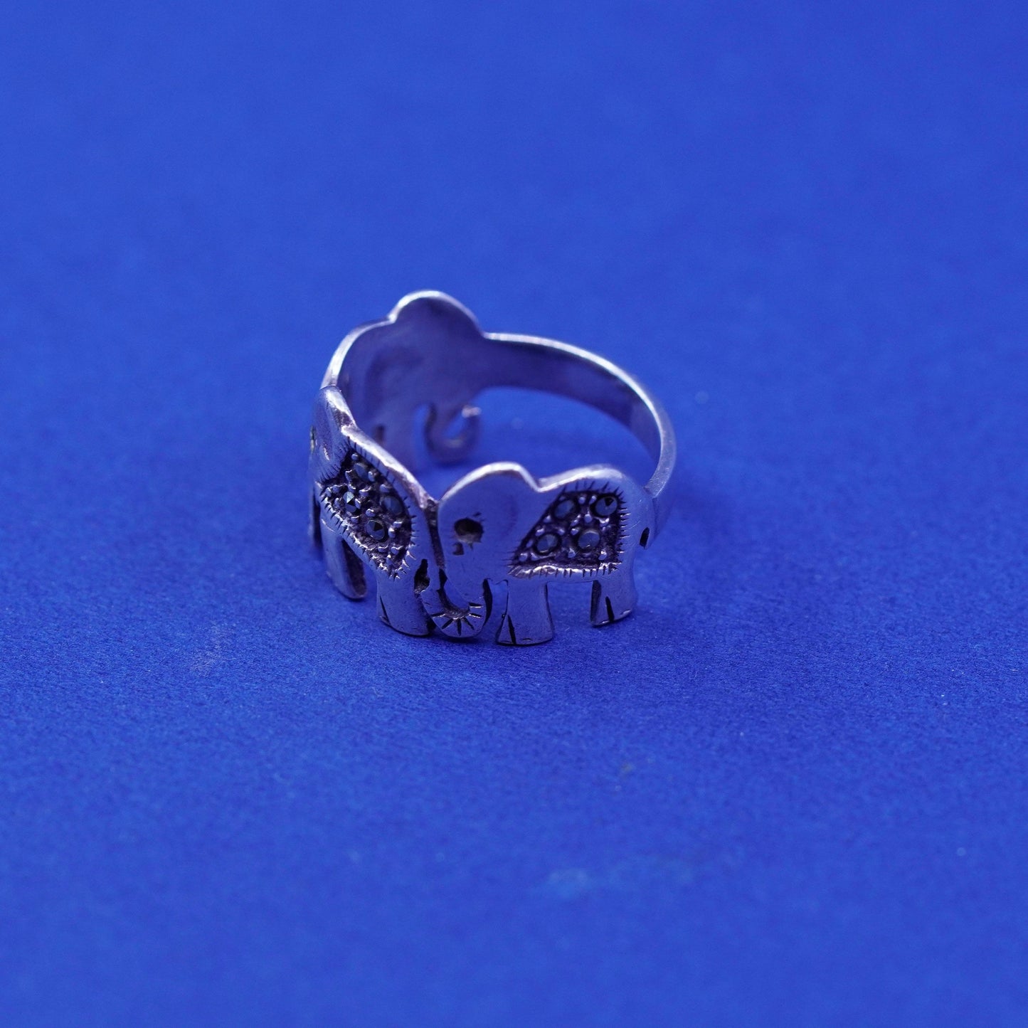 Size 4.25, vtg Sterling silver handmade ring, 925 elephant band with marcasite