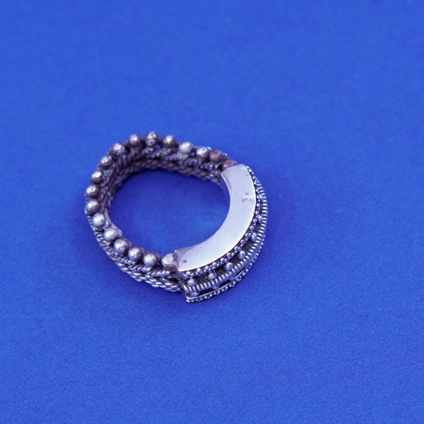 Size 8, vintage Sterling silver handmade ring, 925 texture chain band