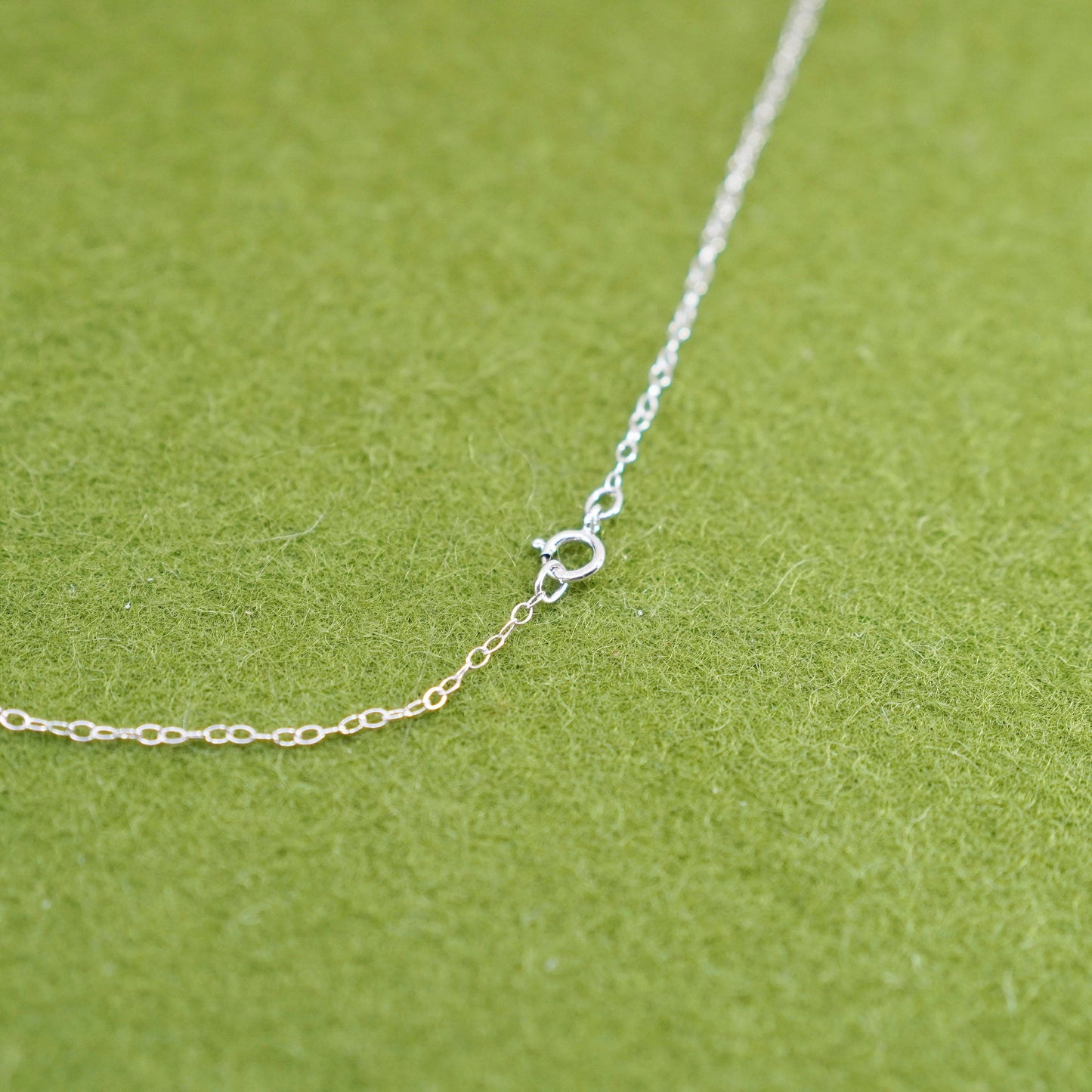 18”, Vintage sterling 925 silver circle chain necklace with Cz bar pendant