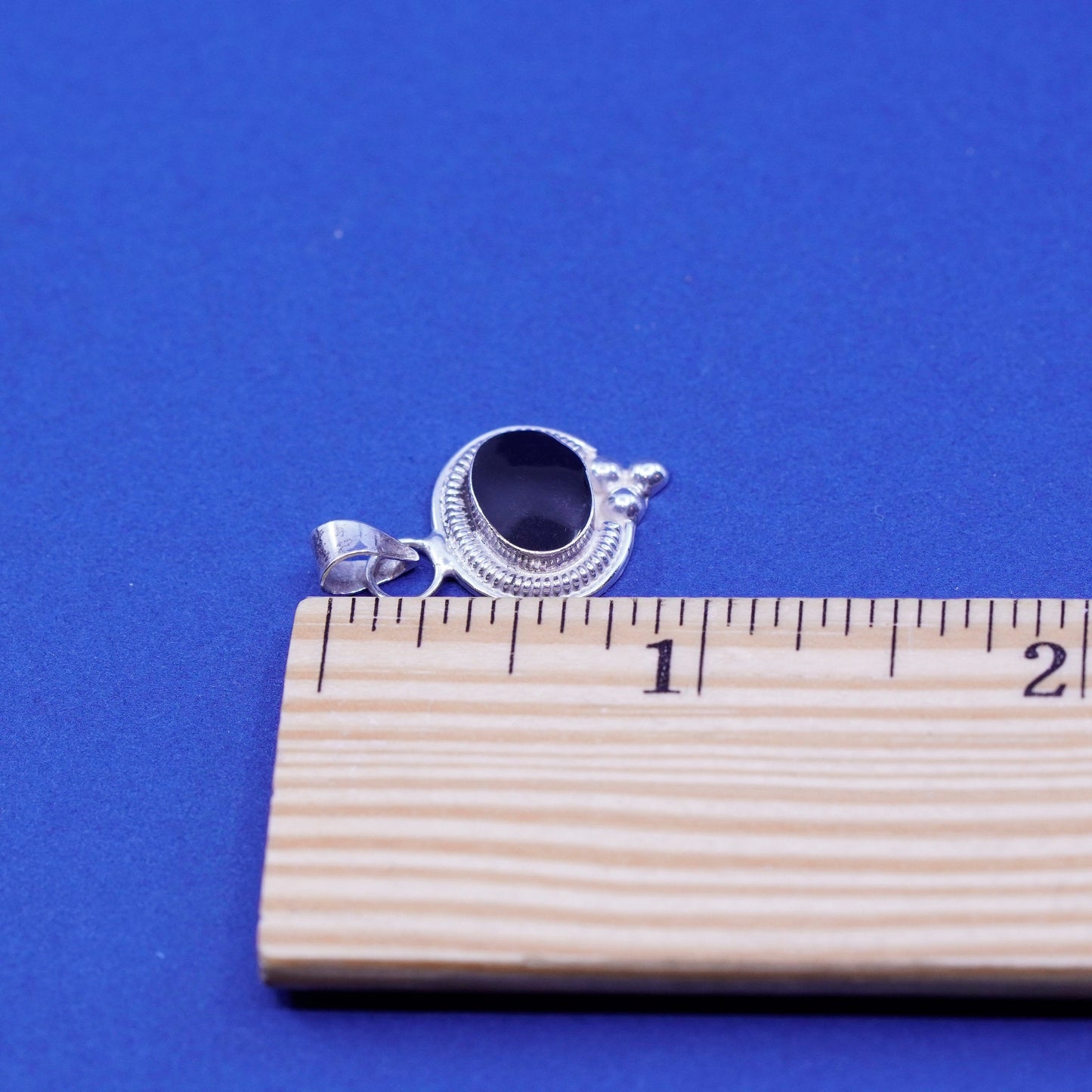 Vintage Sterling 925 silver handmade pendant with oval obsidian