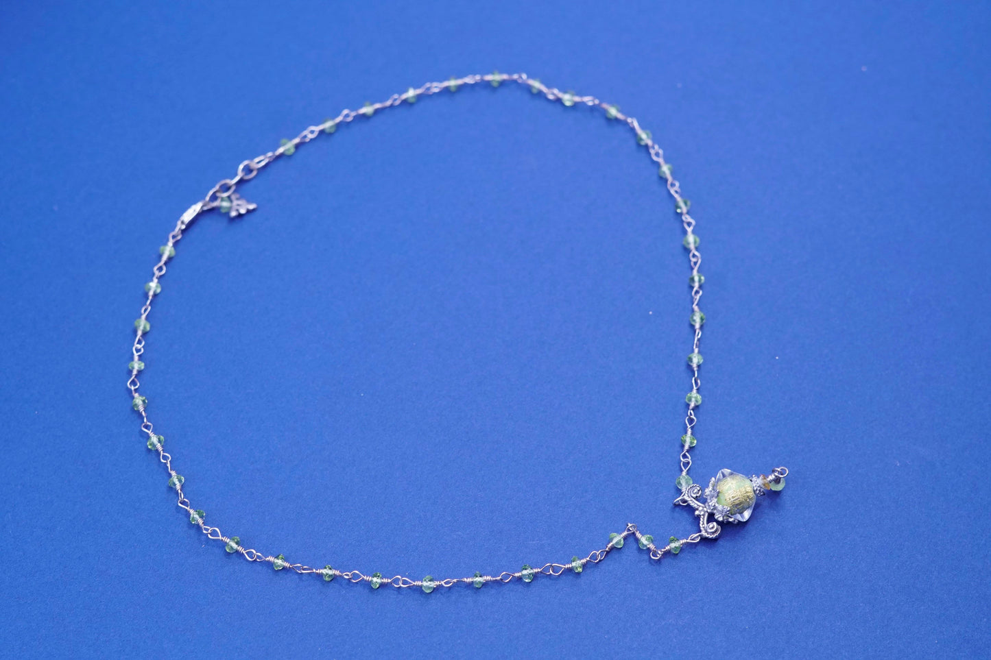 16”, Sterling 925 silver necklace w/ peridot beads and foiled glass pendant