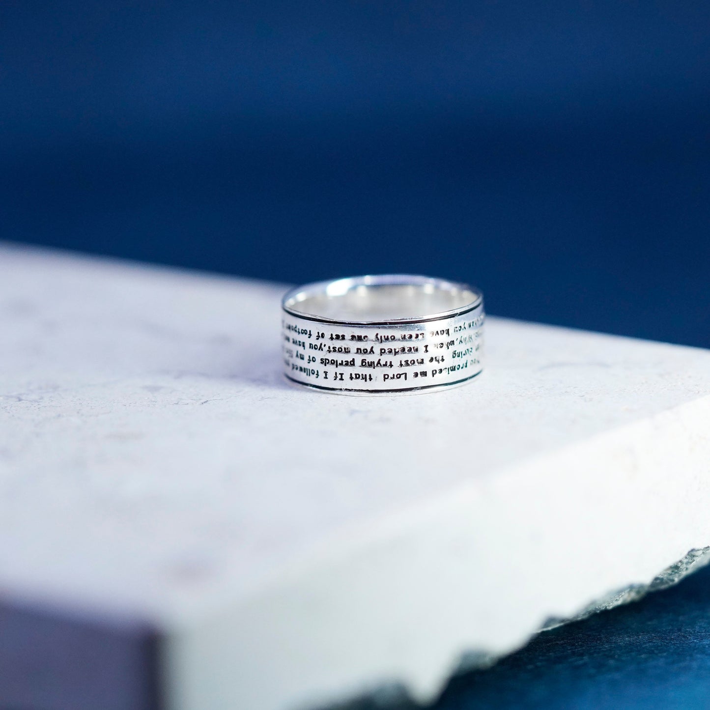 Size 6.75, vtg sterling silver handmade ring, 925 band with footprint embossed