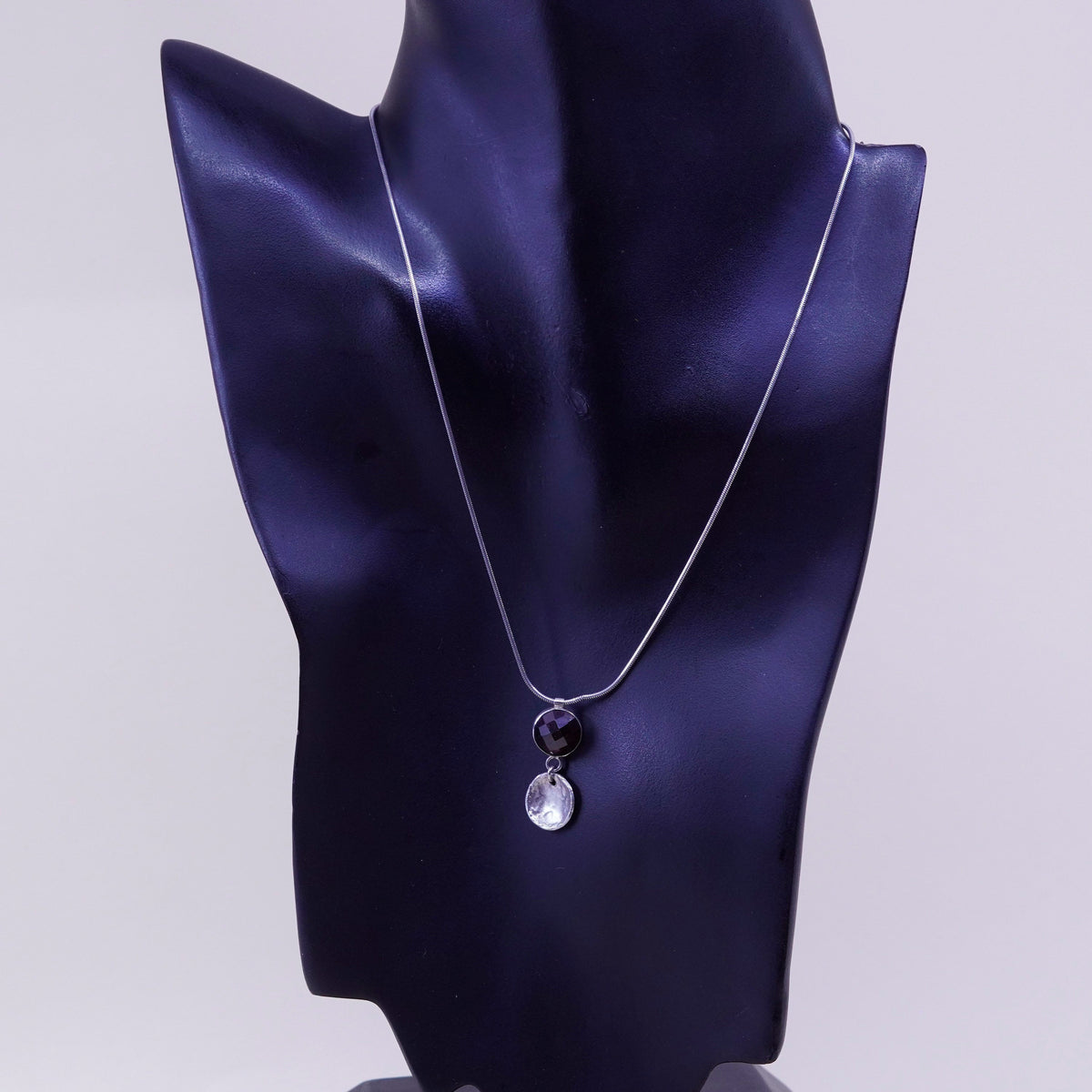 16” silpada 925 Sterling Silver snake Chain Necklace circle disc garnet Pendant