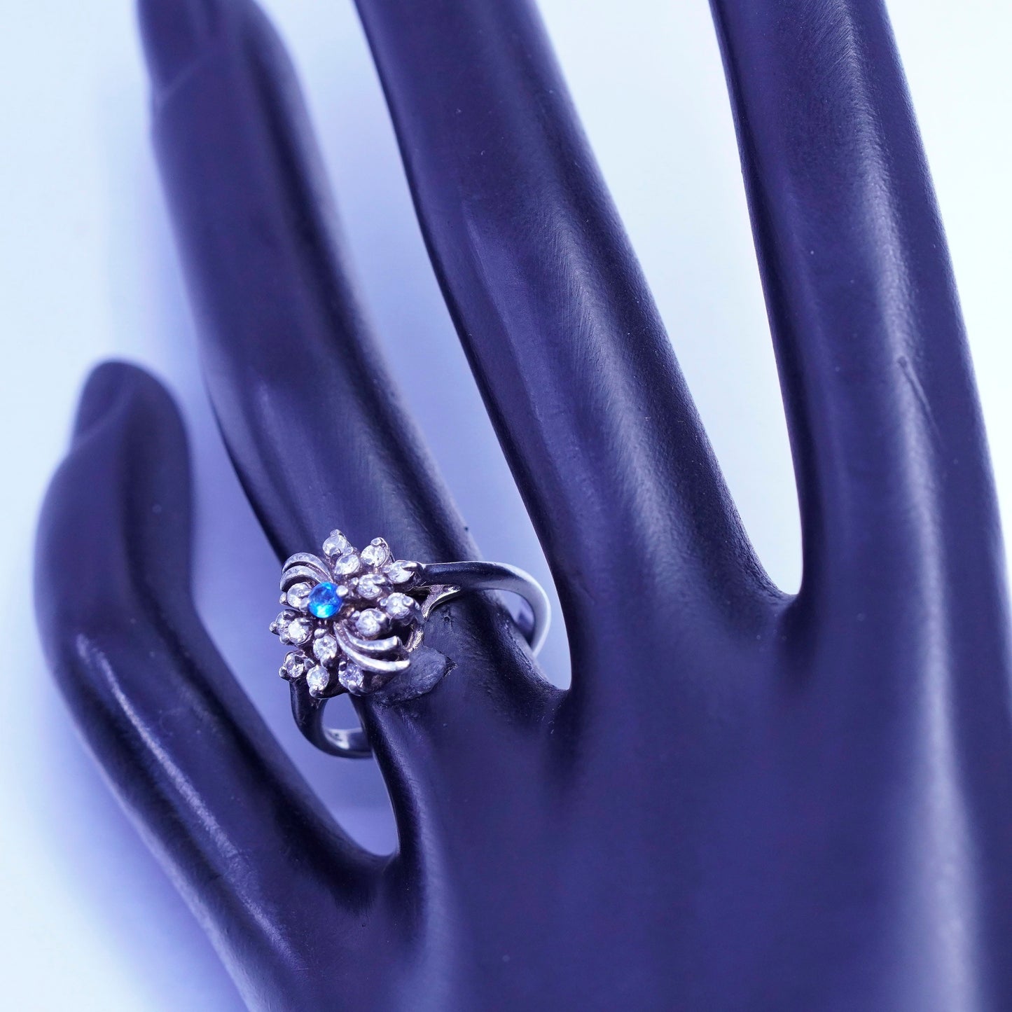 Size 7, vintage Sterling 925 silver handmade band ring with cluster Cz