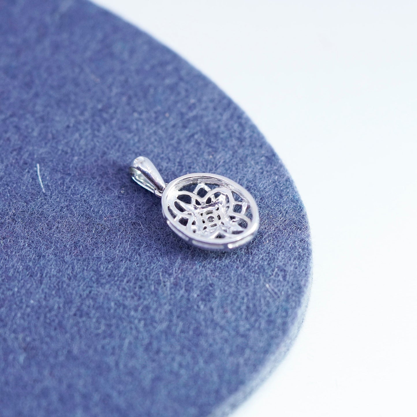 Vintage sterling 925 silver pendant with diamond