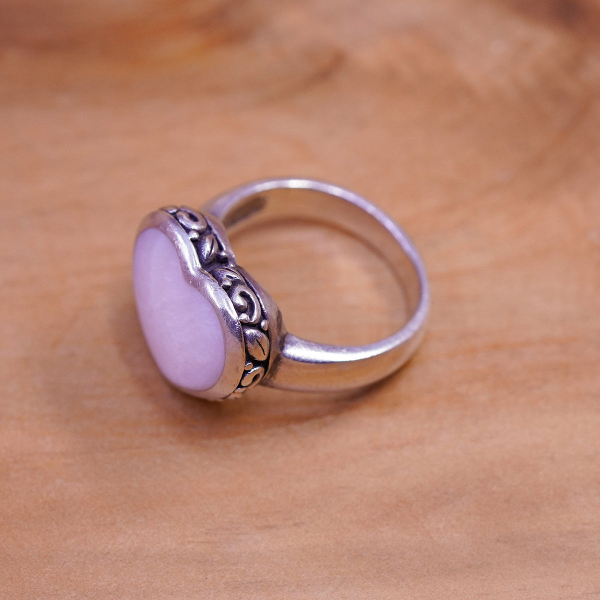 Size 7, vintage Sterling 925 silver handmade ring with pink mother of pearl