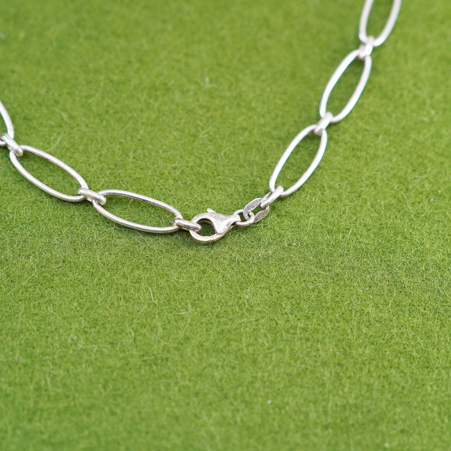 16”, Vintage 925 sterling silver long oval chain with heart pendant