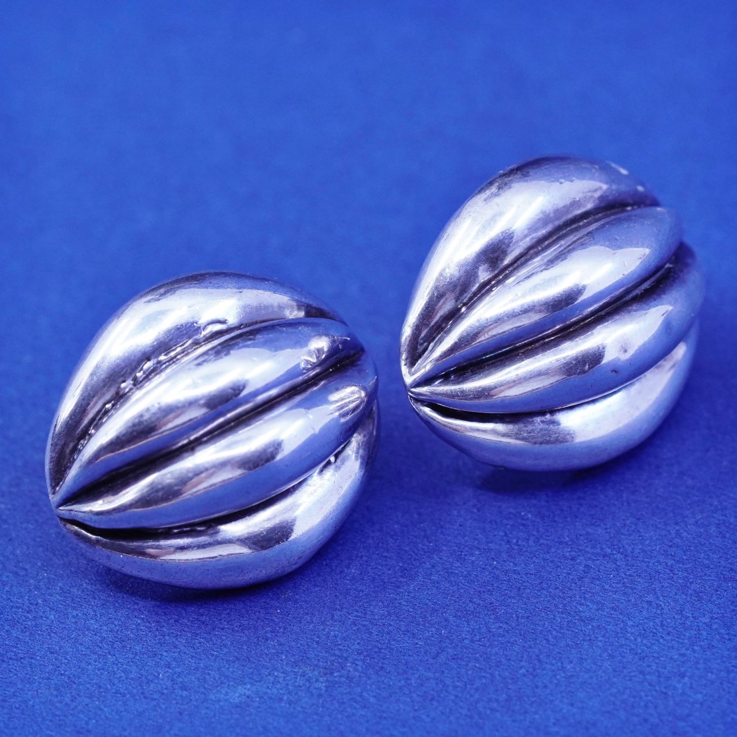 vintage Sterling silver handmade Ribbed earrings, modern puffy 925 studs