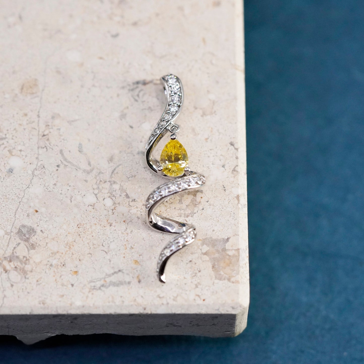 Vintage sterling 925 silver handmade pendant, with teardrop citrine and cz