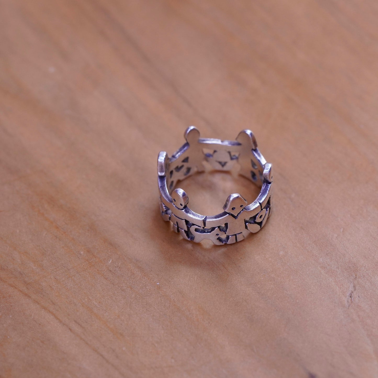 Size 6, vintage James Avery Sterling silver ring, 925 band with children dog