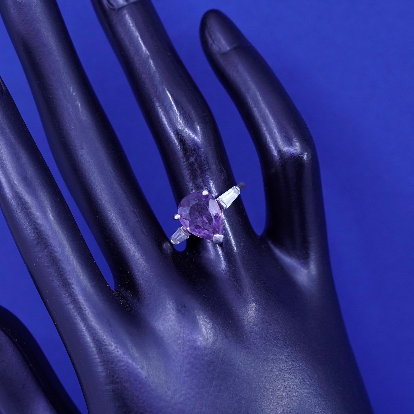 Size 7, vintage Sterling silver handmade ring, 925 band with teardrop amethyst