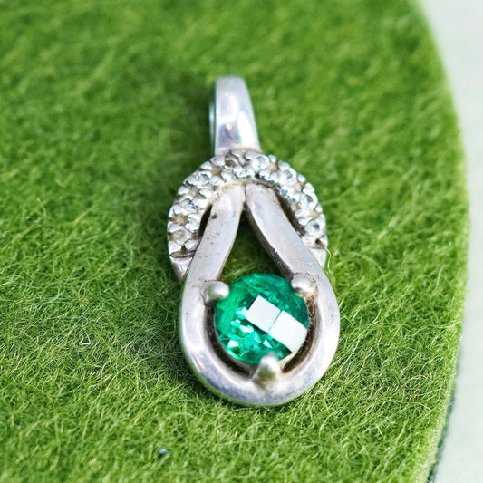 Vintage Sterling 925 silver entwined pendant with peridot and diamond