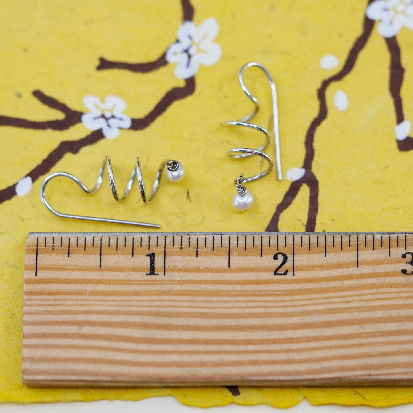 Vintage Sterling 925 silver handmade swirly earrings with pearl