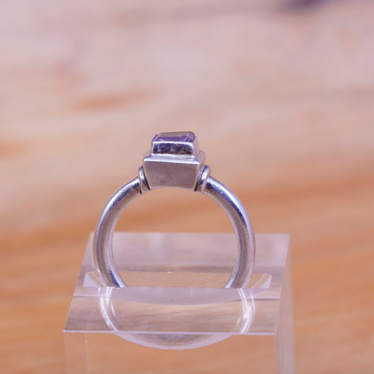 Size 8, vintage Sterling 925 silver handmade band ring with square amethyst