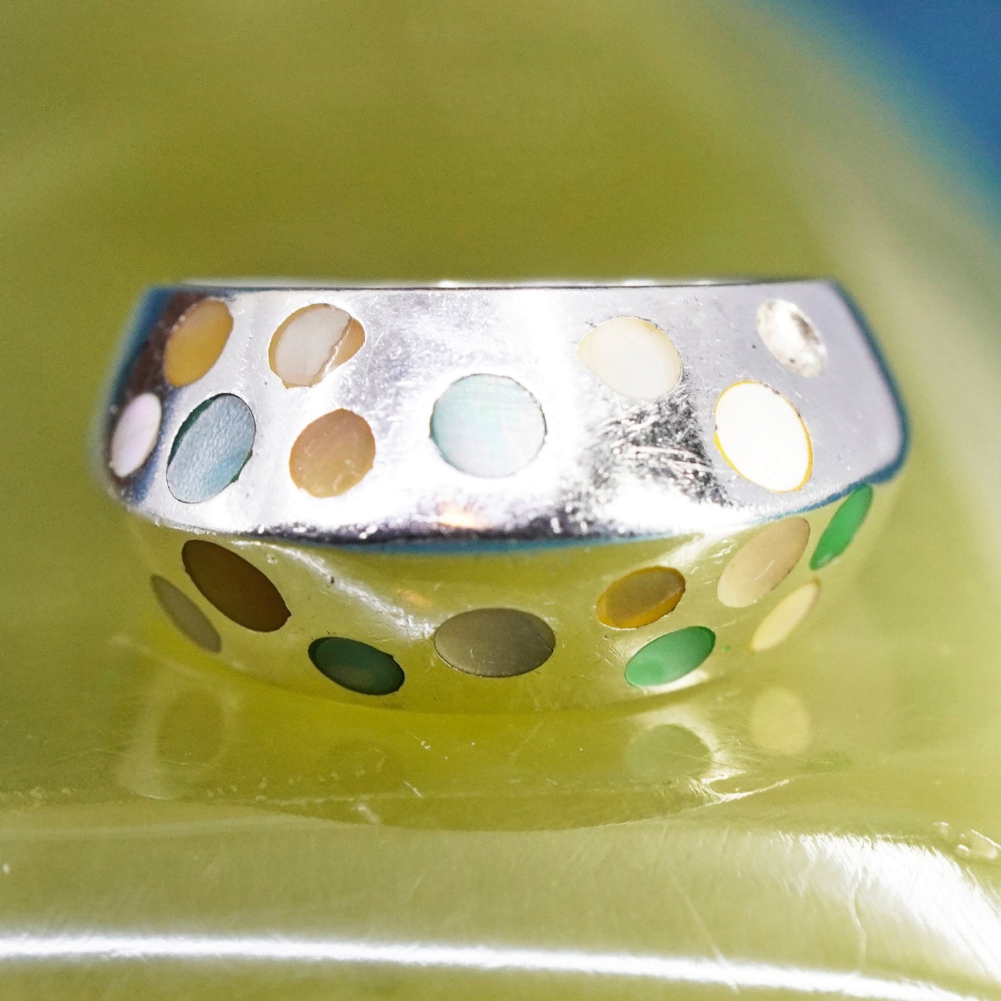 Size 6.75, Sterling silver handmade swirl ring, 925 ribbed band mother of pearl