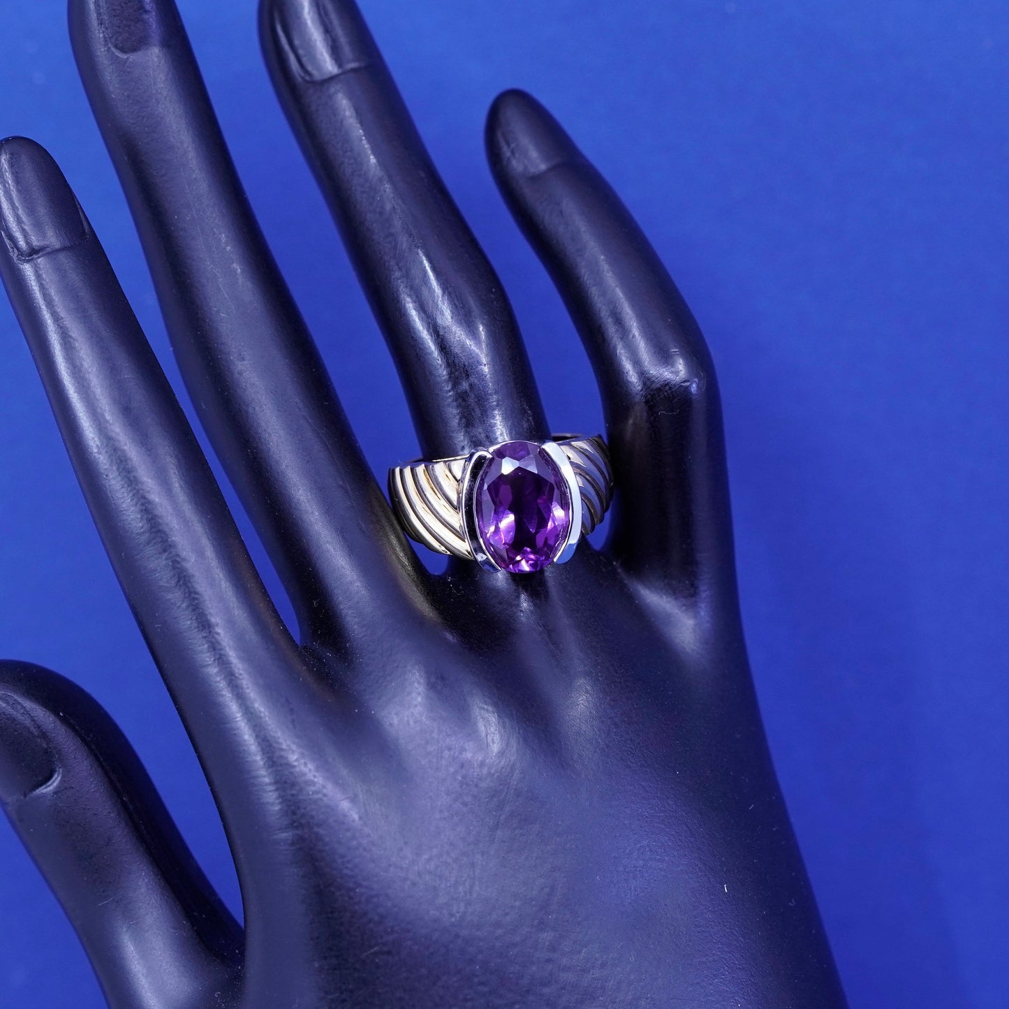 Size 10, vermeil gold over sterling 925 silver ribbed ring w/ oval amethyst