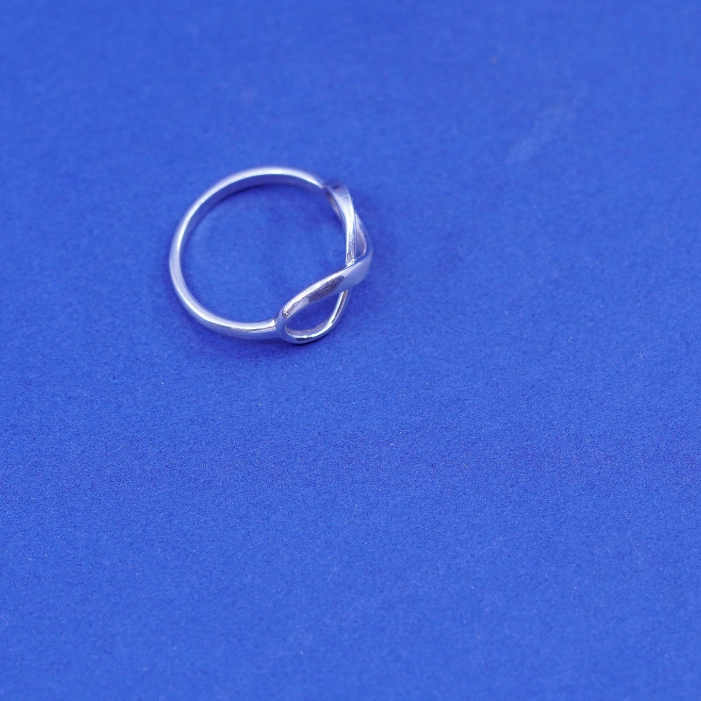 Size 5, vintage sterling silver handmade ring, 925 infinity twisted band