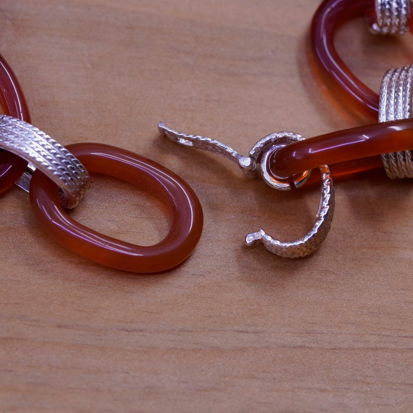 6.25”, turkey sterling silver handmade bracelet, 925 circle with oval carnelian