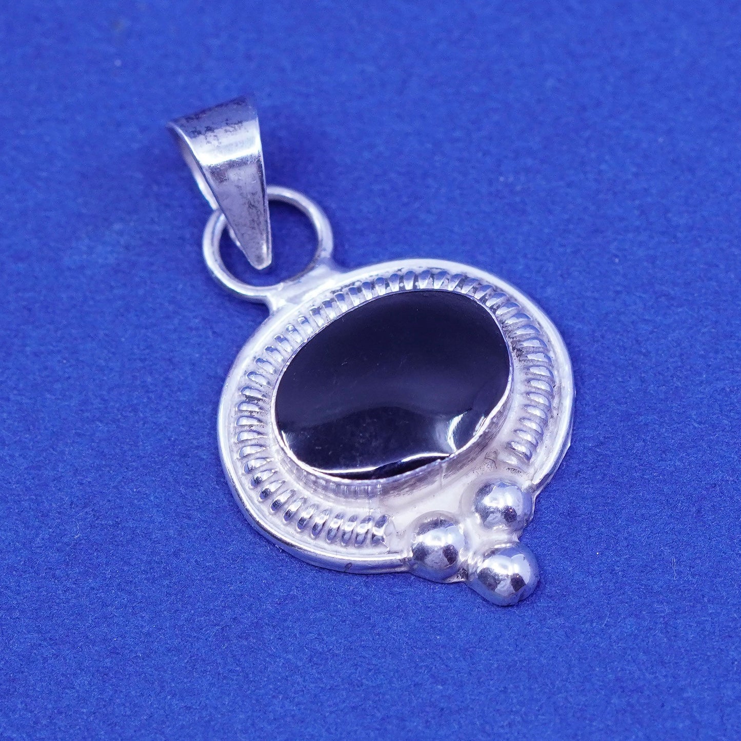 Vintage Sterling 925 silver handmade pendant with oval obsidian